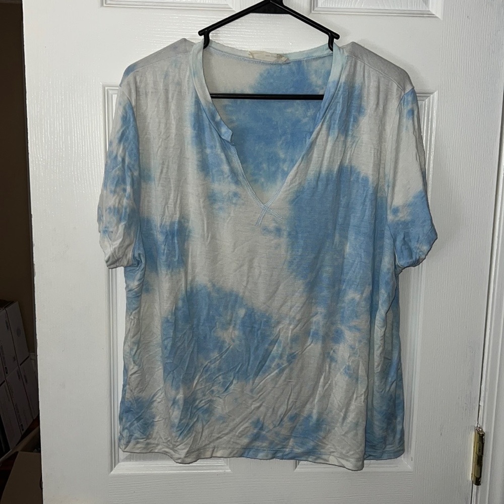 One Urban Day Cloud Print Top Size XL